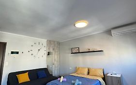 Modiano Studio Ι By Socrates Junior Houses